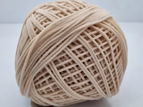 snur crem catifelat pentru tricotat
