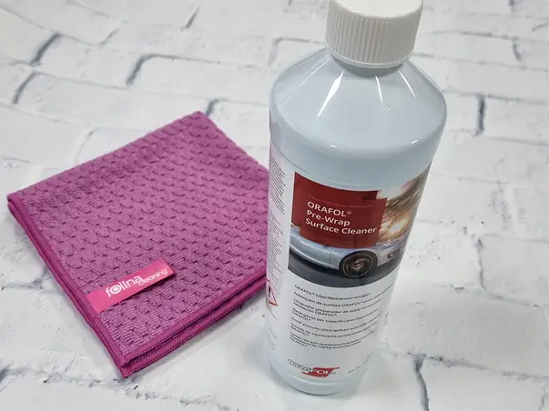 solutie de curatare si preaplicare autocolant 1