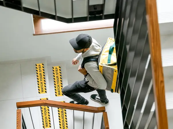 sticker antiderapant podea watch your step autoadeziv granulatie grosiera set folina s04