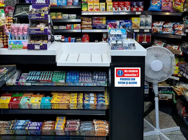 sticker atentionare nu vindem minorilor tutun si alcool autocolant folina 15x20cm s02