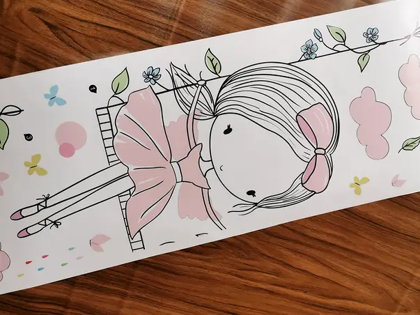 sticker camera fetita balerina in leagan