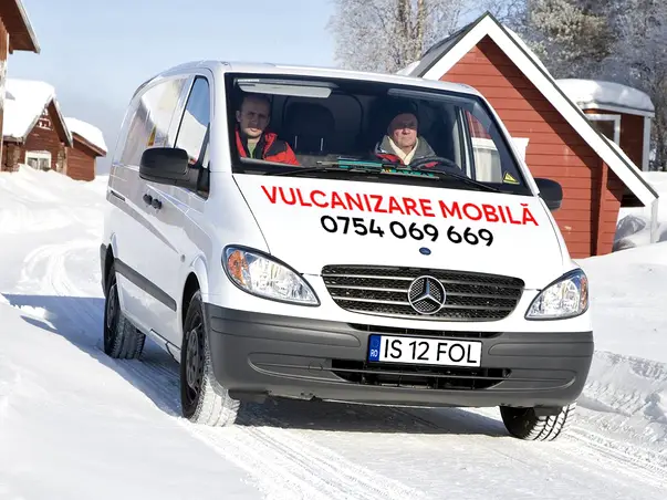 sticker firma personalizat cu litere sau logo reclama pe masina ta 1 rand s6