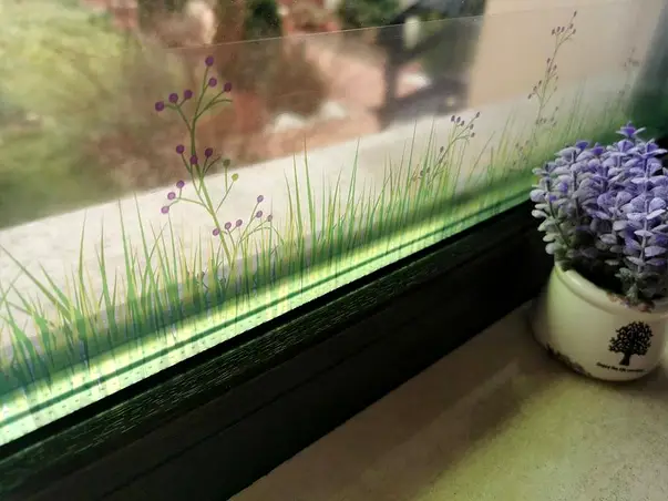 sticker geam folina bordura decorativa flori mov 10 135 cm