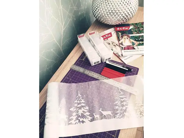 sticker geam static padure iarna