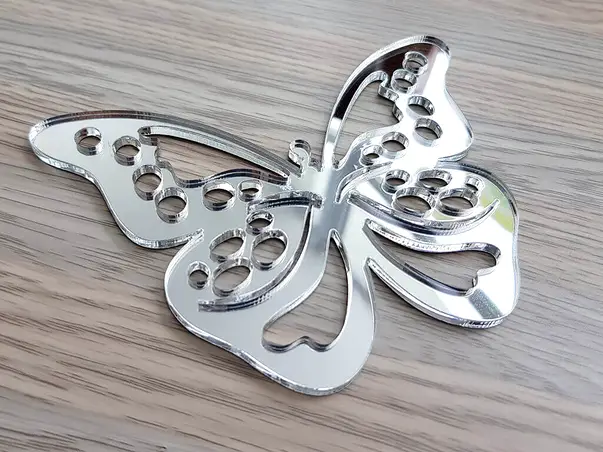 sticker oglinda argintie fluture