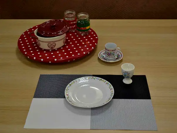 suport farfurie sonia alb negru