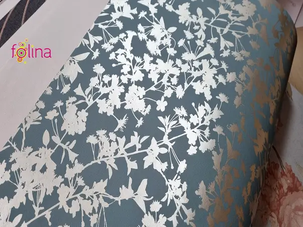 tapet argintiu ugepa