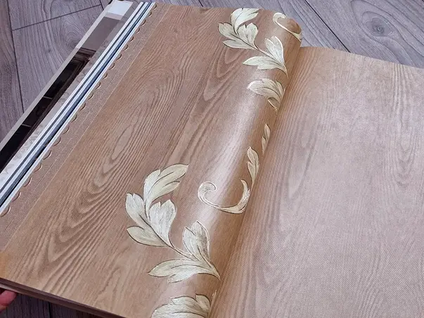 tapet clasic maro nuca