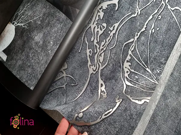 tapet decorativa gri cu detalii argintii