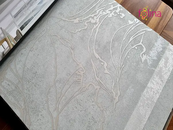 tapet dormitor decorativa gri deschis