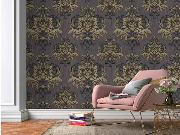 tapet gri inchis cu model clasic bej auriu