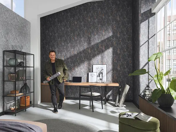 tapet living gri inchis tip decorativa