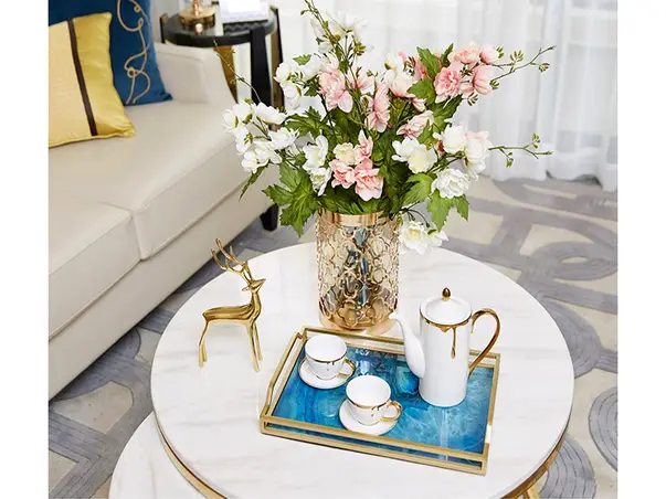 vaza decorativa aurie