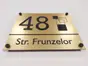 Plăcuţă cu număr și/sau adresă casă, din bond auriu, cu text personalizat