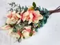 Buchet flori artificiale, magnolii crem şi plante verzi, 80 cm înălţime