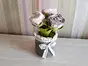 Săculeţ decorativ în formă de ghiveci cu 3 trandafiri, material textil