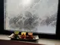 Folie geam autoadezivă Mirena, Folina, model tropical gri, 100 cm lăţime