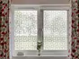Folie geam autoadezivă, Folina, transparenta cu model geometric alb, 120 cm
