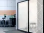 Folie sablare uşă din sticlă, Folina, model geometric cu romburi și linii albe, rolă de 100x210 cm, cu racletă aplicare şi cutter incluse