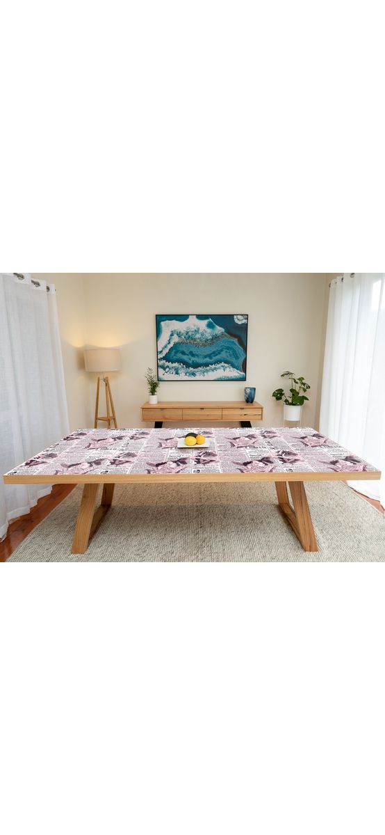 Autocolant blat masă, model ziar cu flori roz, 100 x 100 cm, racletă inclusă