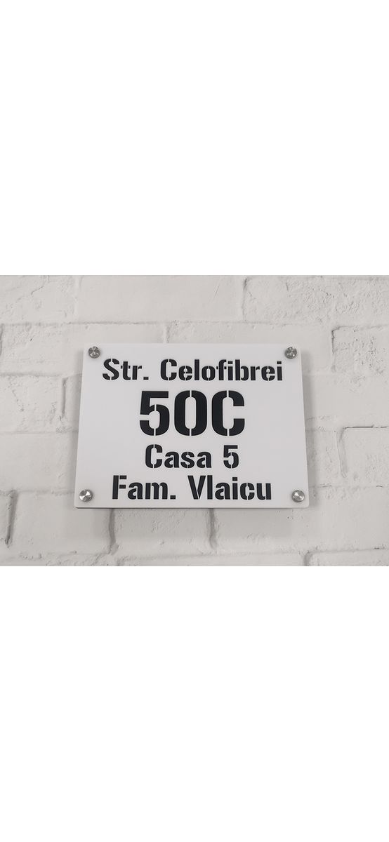 Plăcuţă 3D cu număr și/sau adresă casă, din plexi alb și negru, cu text personalizat