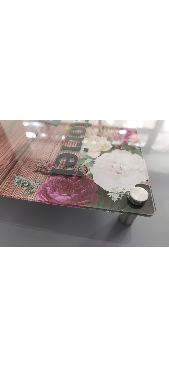 Plăcuţă cu număr și/sau adresă casă, model floral, din acril și scris din vinil, cu text personalizat