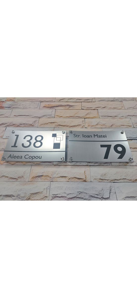 Plăcuţă cu număr și/sau adresă casă, din bond argintiu mat, cu text personalizat gravat