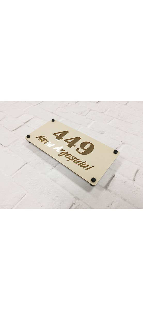 Plăcuţă adresă model Champagne, din acril colantat, cu text personalizat