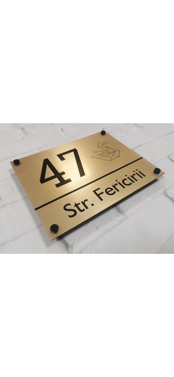 Plăcuţă cu număr și/sau adresă casă, din bond auriu, cu text personalizat