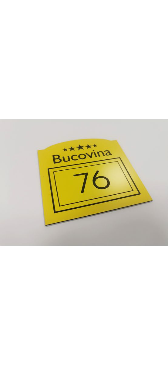 Plăcuță număr model Primo, din acril colorat, cu text personalizat
