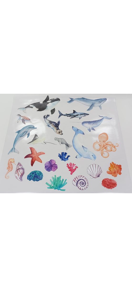 Set 23 stickere Waterworld, decoraţiune cu pești colorați și corali pentru camera copiilor, planșă de 120x120 cm, racletă de aplicare inclusă.