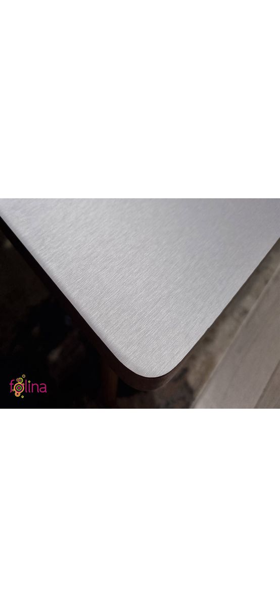 Autocolant argintiu cu efect metalic Brushed, folie autoadezivă bubblefree, rolă de 152x250 cm, cu racletă pentru aplicare