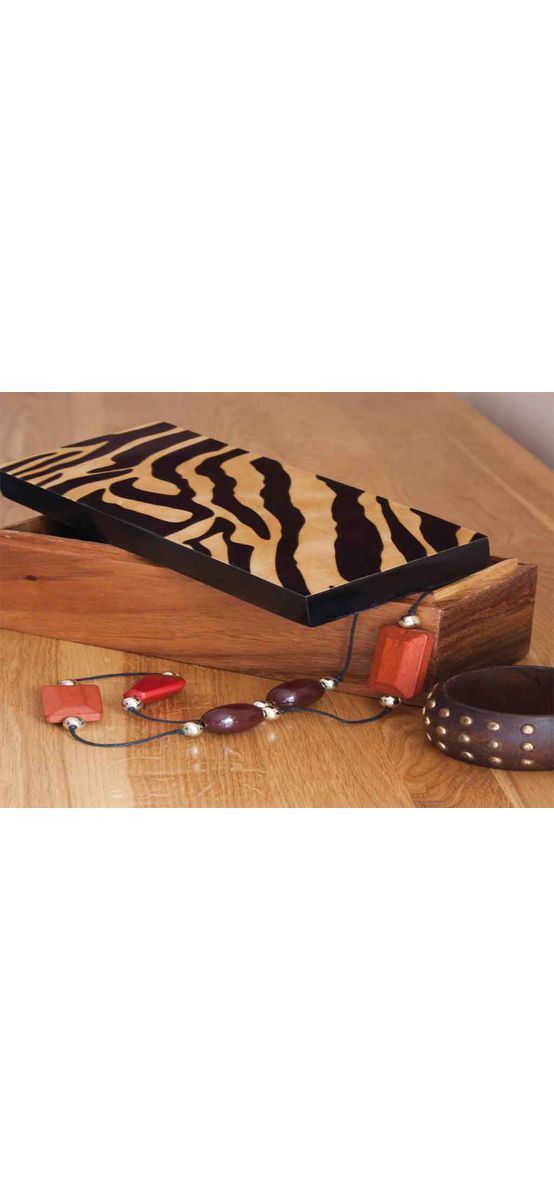 Autocolant decorativ animal print Meru