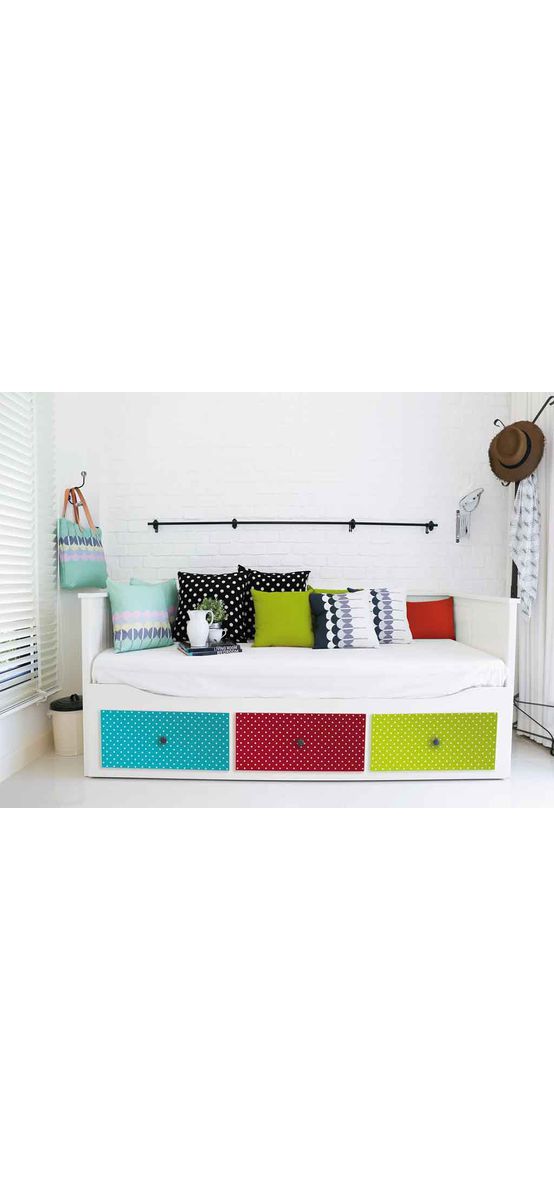 Autocolant decorativ Petersen, d-c-fix, imprimeu buline, verde deschis, 45 x 200 cm
