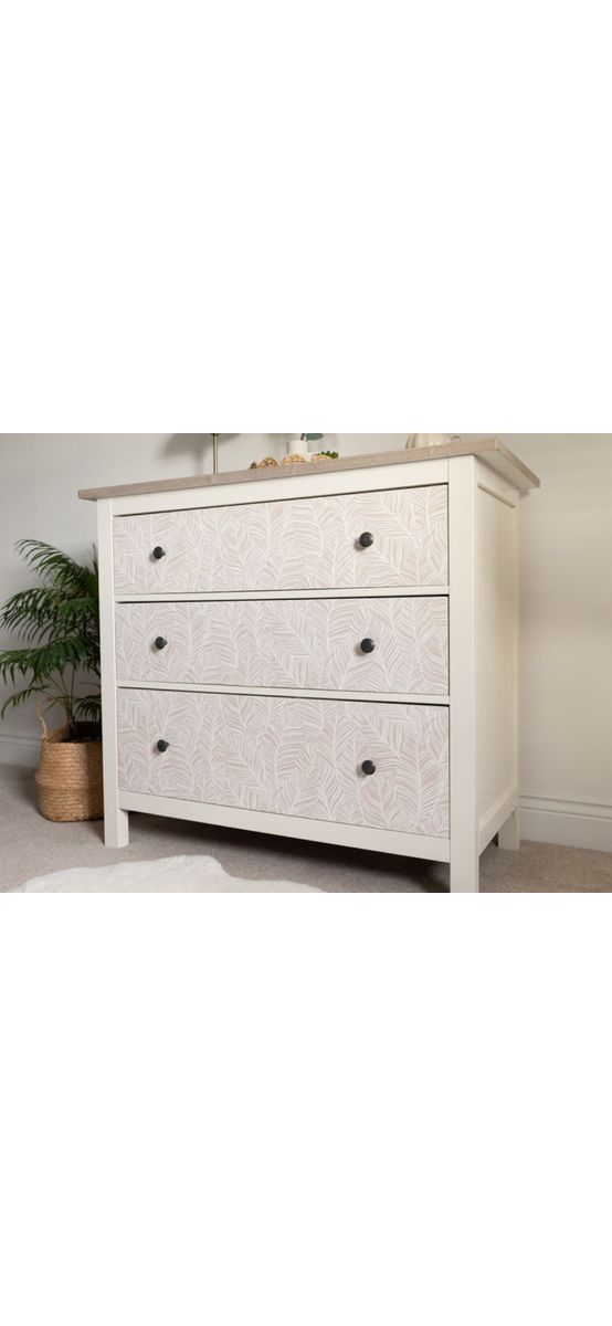 Autocolant mobilă decorativ, d-c-fix Blado, crem cu model stilizat frunze albe, 67x200 cm