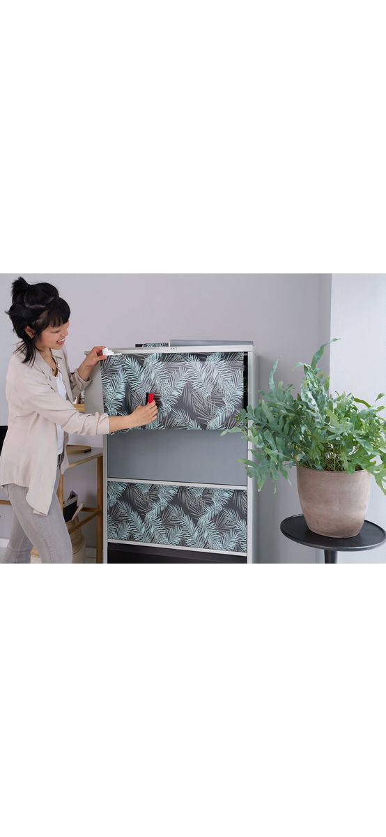 Autocolant mobilă, d-c-fix Jungle Palms, negru cu frunze vernil şi gri, rolă de 67x150 cm