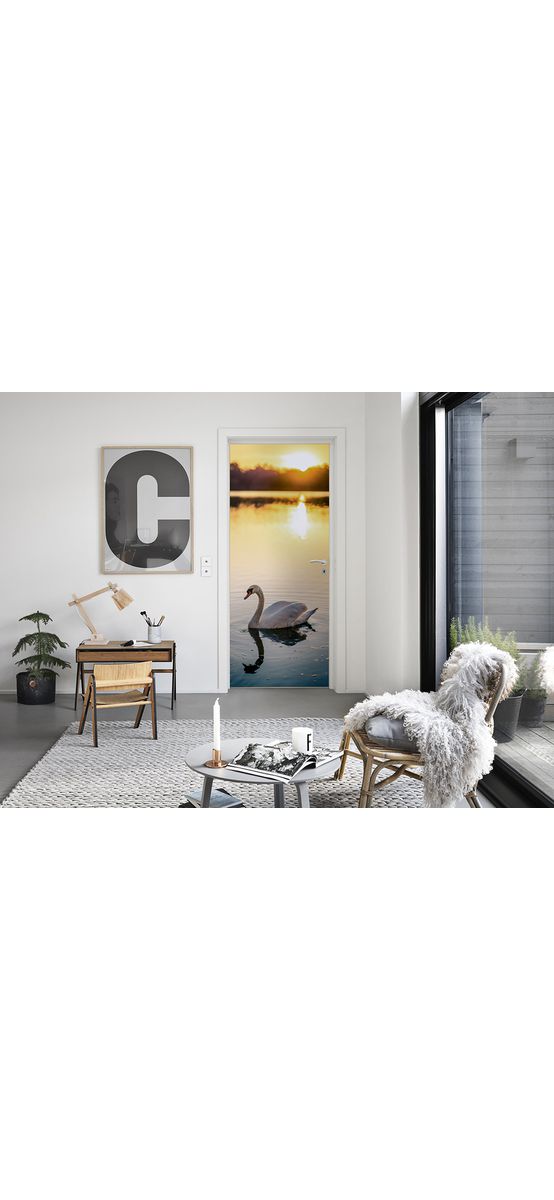 Autocolant uşă Lebădă pe apă, Folina, model multicolor, dimensiune autocolant 92x205 cm