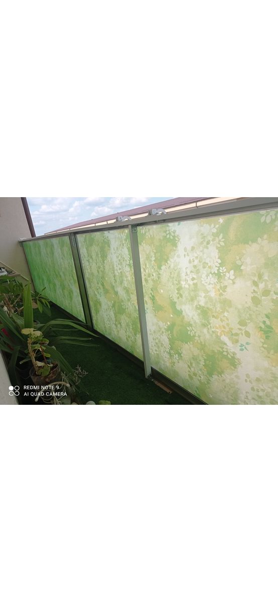 Folie geam autoadezivă, Folina Summer, sablare verde cu imprimeu frunze, 90 cm lățimea rolei