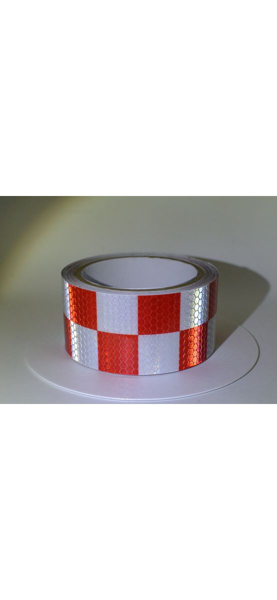 Bandă reflectorizantă autoadezivă de marcaj contur cu pătrate de culoare  alb-roșu pentru siguranța rutieră, rolă 5 cm x 5 m