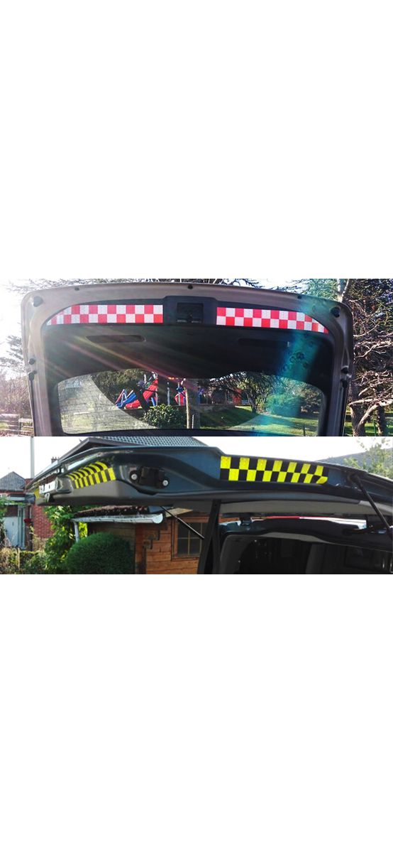 Bandă reflectorizantă autoadezivă de marcaj contur cu pătrate de culoare  alb-roșu pentru siguranța rutieră, rolă 5 cm x 5 m