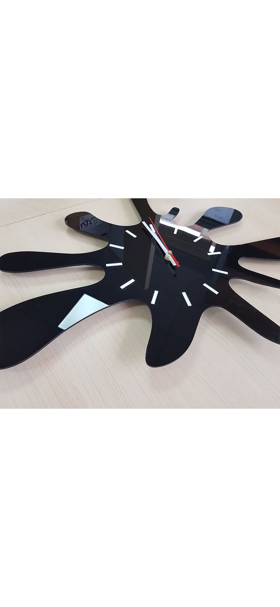 Ceas de perete Splash, Folina, din plexiglass negru lucios