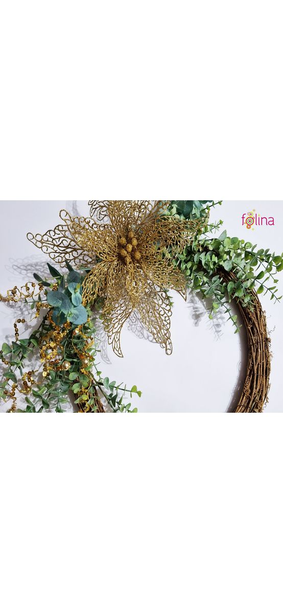 Coroniţă decorativă din nuiele, decorată cu plante artificiale verzi şi floare aurie, 40 cm diametru