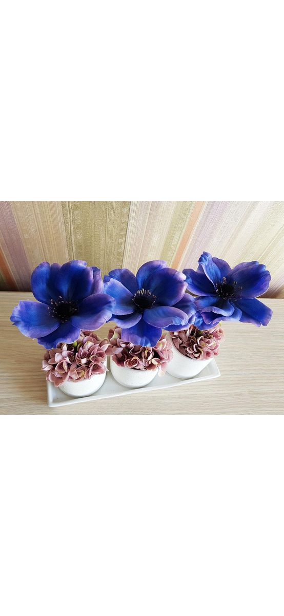 Flori artificiale albastre, Folina, în vas ceramic alb - 20 cm înălţime