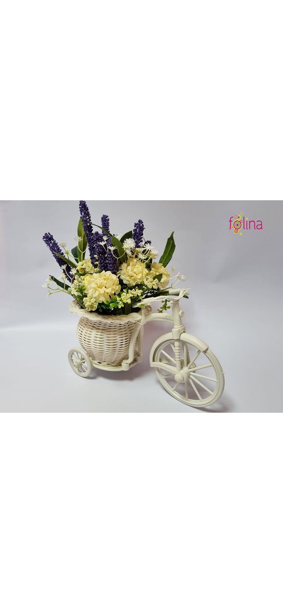 Bicicletă decorativă albă, Folina, cu garofiţe crem şi plante mov artificiale