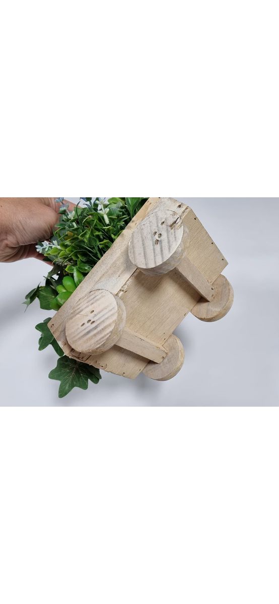 Decoraţiune din lemn, Folina, cărucior cu plante artificiale verzi