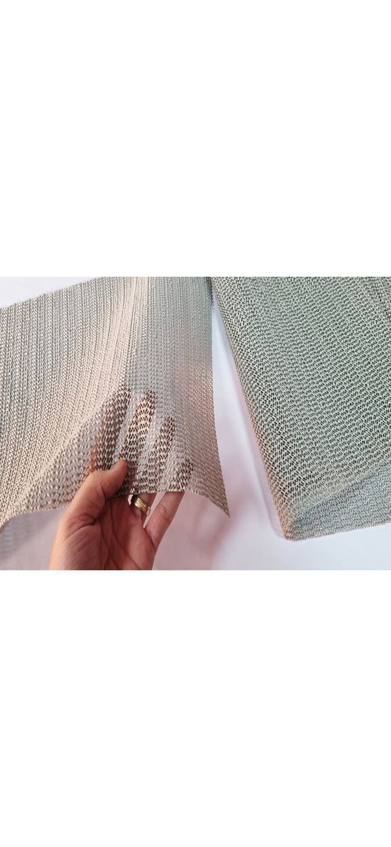 Set 4 covoraşe antialunecare pentru sertare, rafturi şi tăvi, material gri perforat, 30x45 cm