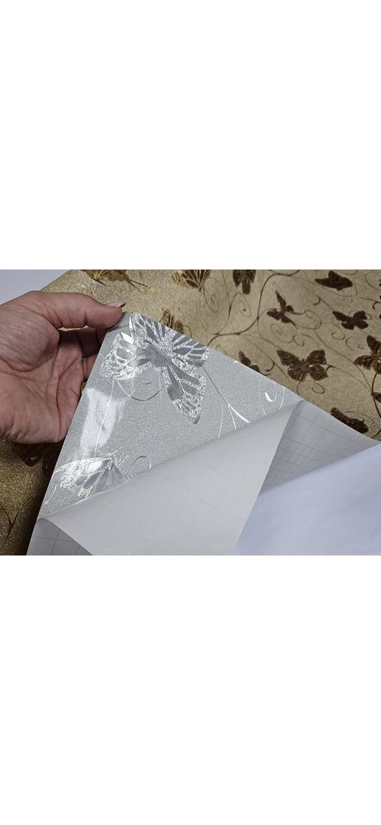 Autocolant bej glitter cu fluturi aurii, rolă de 90x200 cm