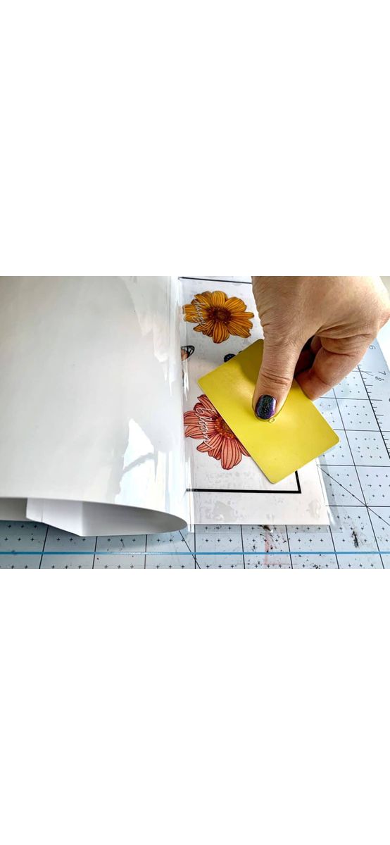 Folii laminare lucioasă pentru printuri, stickere, etichete, ambalaje, broșuri și pliante