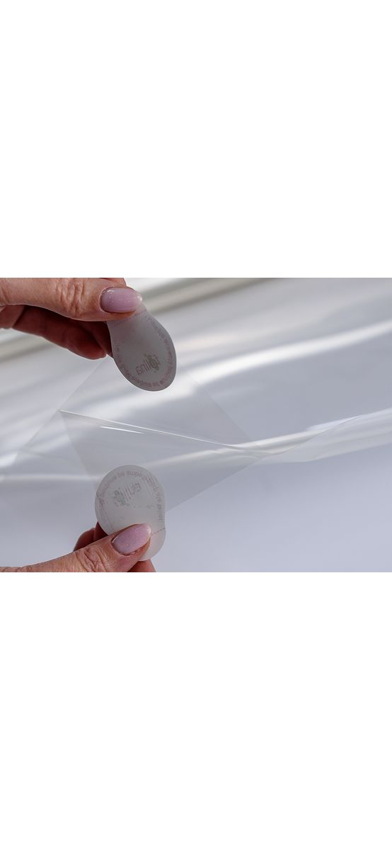 Folie de protecție autoadezivă pentru perete, transparentă și rezistentă la căldură, aspect lucios, rolă 61x100 cm, racletă inclusă
