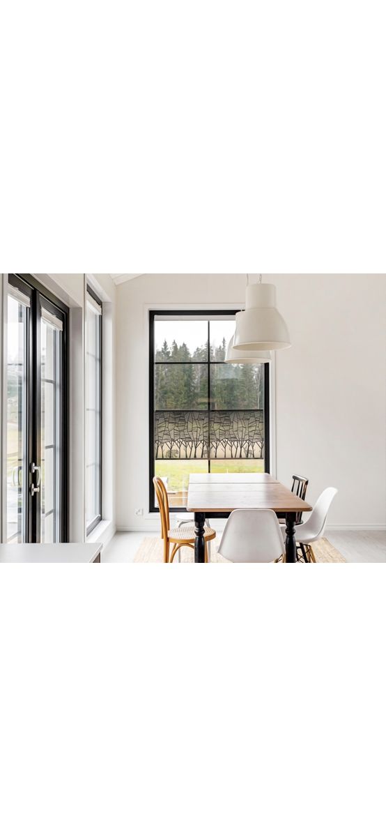 Folie geam autoadezivă, sablare tip bordură decorativă cu model pădure minimalistă, rolă de 45x200 cm, racletă de aplicare inclusă